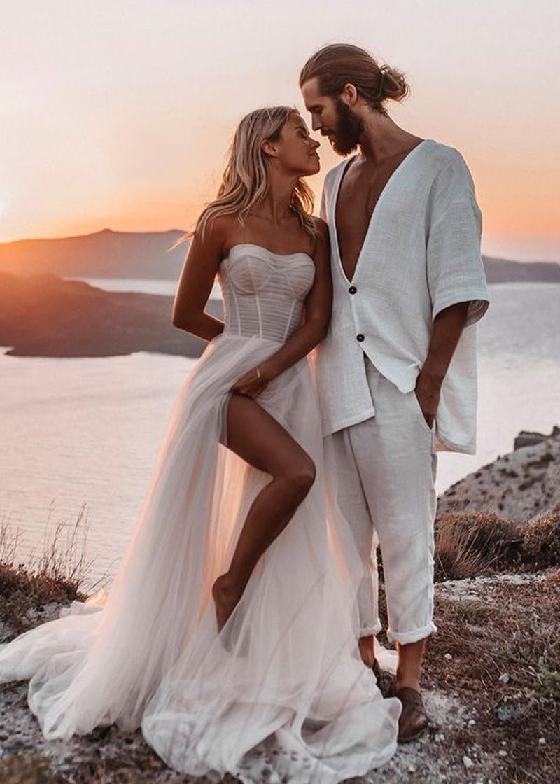Romantic A-Line Sweetheart Ivory Tulle Beach Wedding Dresses with Slit