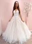 Classic Sweetheart A-line Sleeveless Appliqued Tulle Wedding Dress
